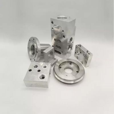 CNC Özel Freze Parçaları Sertlik Metal Donanım Parçaları Gümüş ISO9001